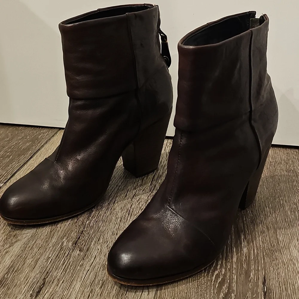 RAG & BONE 39 Brown Leather Newbury Booties as seen on Taylor Swift